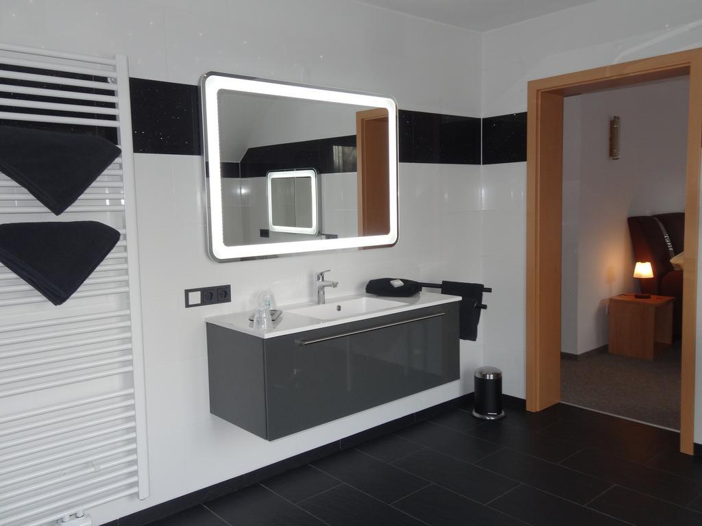 Hotel Zur Wasserburg Kerpen  Pokój zdjęcie