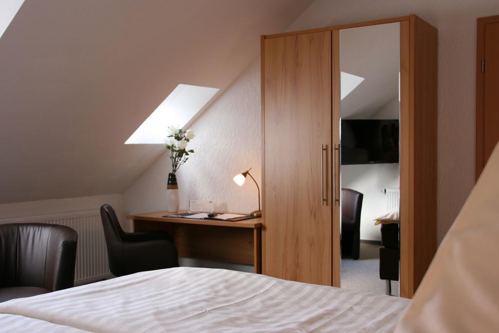 Hotel Zur Wasserburg Kerpen  Pokój zdjęcie