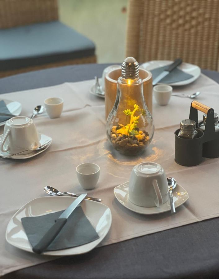 Hotel Zur Wasserburg Kerpen  Zewnętrze zdjęcie