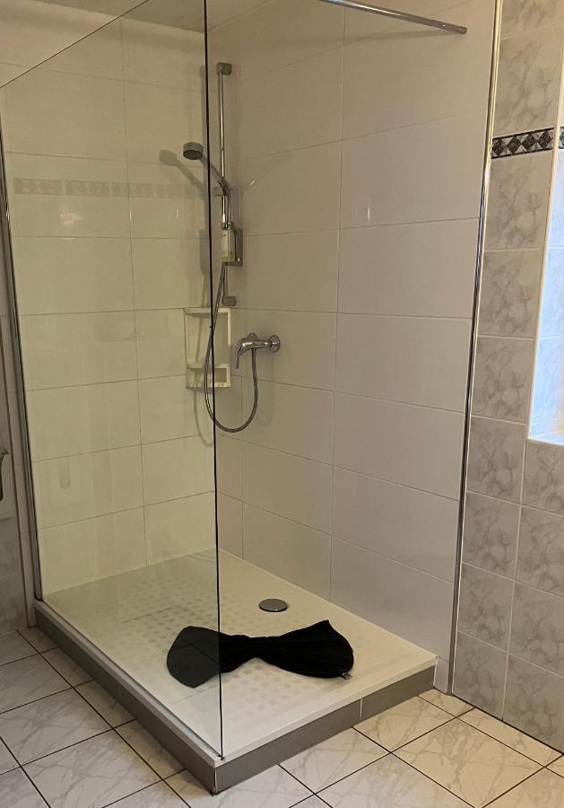Hotel Zur Wasserburg Kerpen  Zewnętrze zdjęcie
