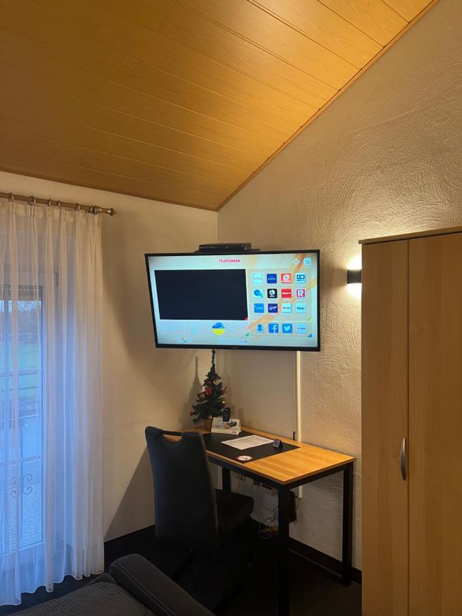 Hotel Zur Wasserburg Kerpen  Zewnętrze zdjęcie