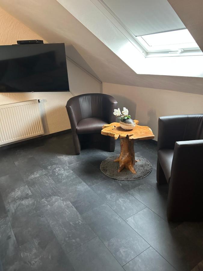 Hotel Zur Wasserburg Kerpen  Zewnętrze zdjęcie